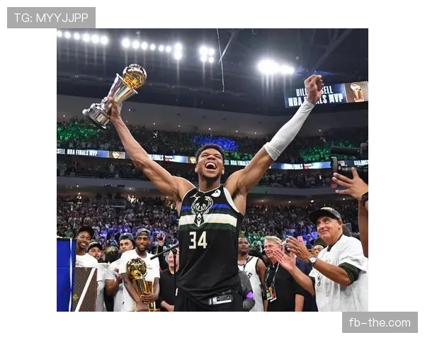 扬尼斯挡拆拉开空间效率领先字母哥 锋线核心角色转变明显