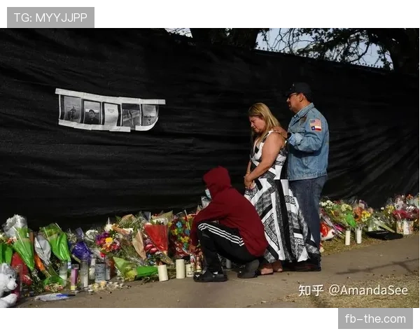 从连接到断裂：巴黎圣日耳曼中场结构的隐患